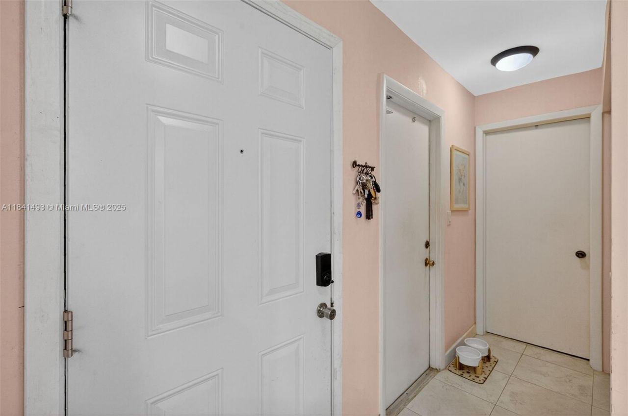 3402 Torremolinos Ave, Unit F-35, Doral, FL 33178 Photo