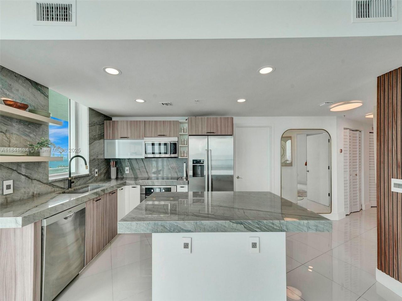 6700 Indian Creek Dr, Unit 1502, Miami Beach, FL 33141 Photo