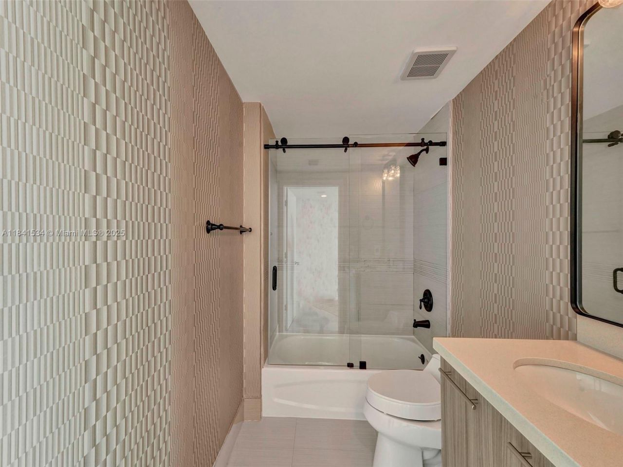 6700 Indian Creek Dr, Unit 1502, Miami Beach, FL 33141 Photo