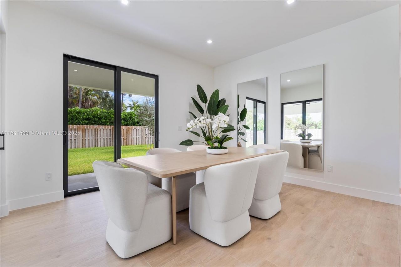 8231 SW 193rd Terrace, Miami, FL 33157 Photo