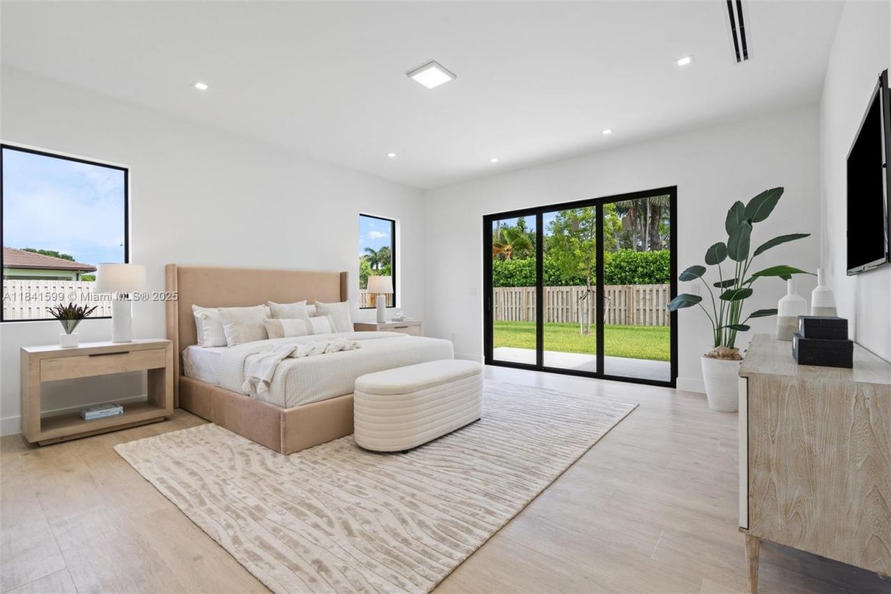 8231 SW 193rd Terrace, Miami, FL 33157 Photo