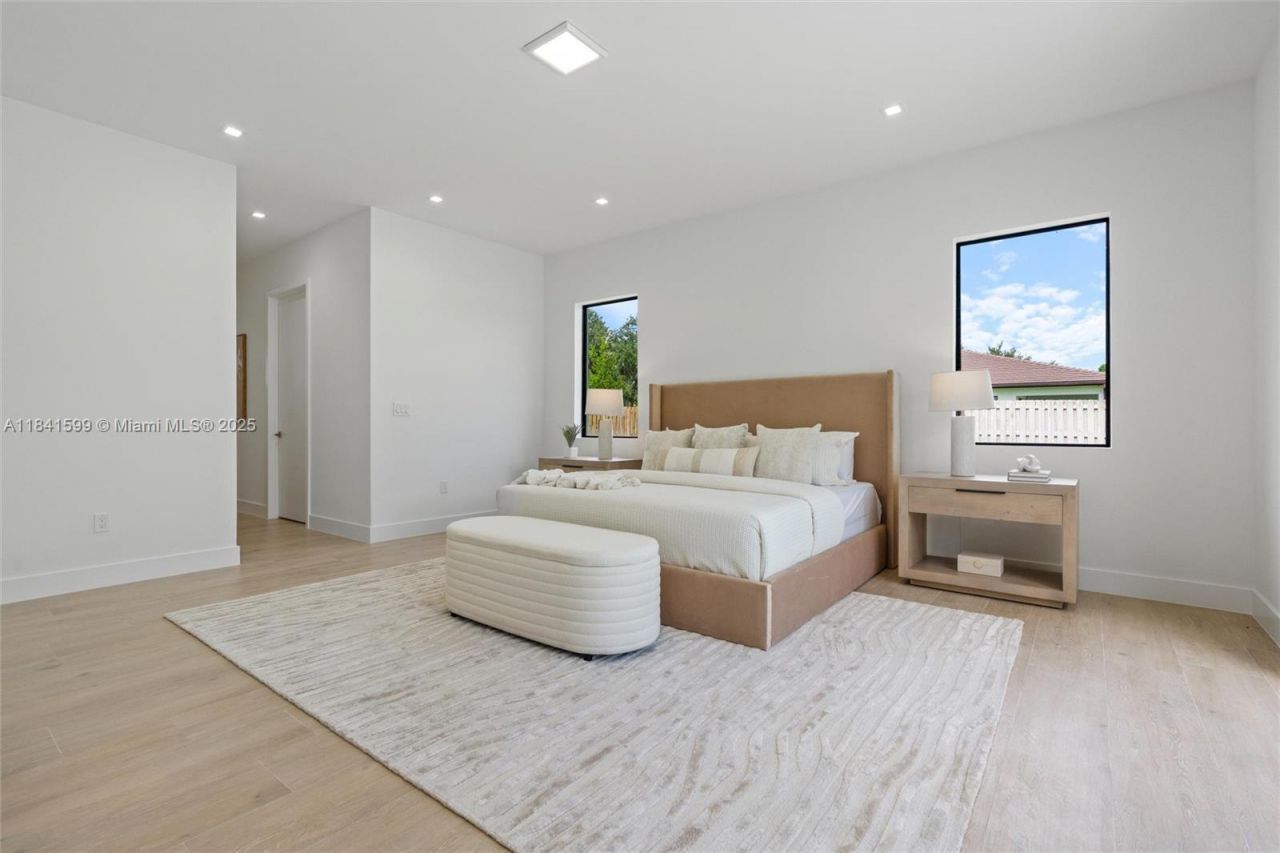 8231 SW 193rd Terrace, Miami, FL 33157 Photo