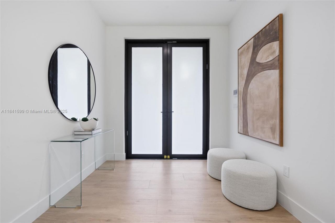 8231 SW 193rd Terrace, Miami, FL 33157 Photo