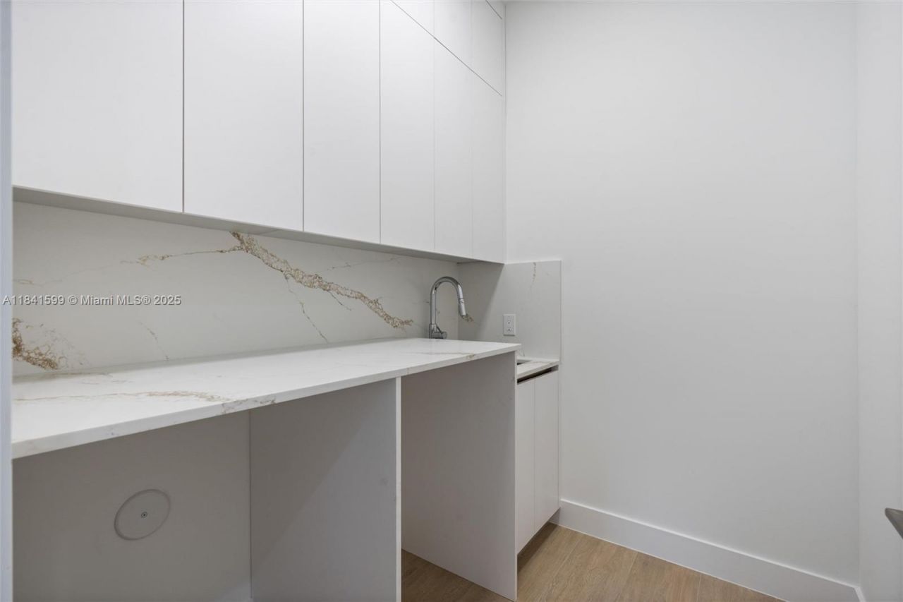 8231 SW 193rd Terrace, Miami, FL 33157 Photo