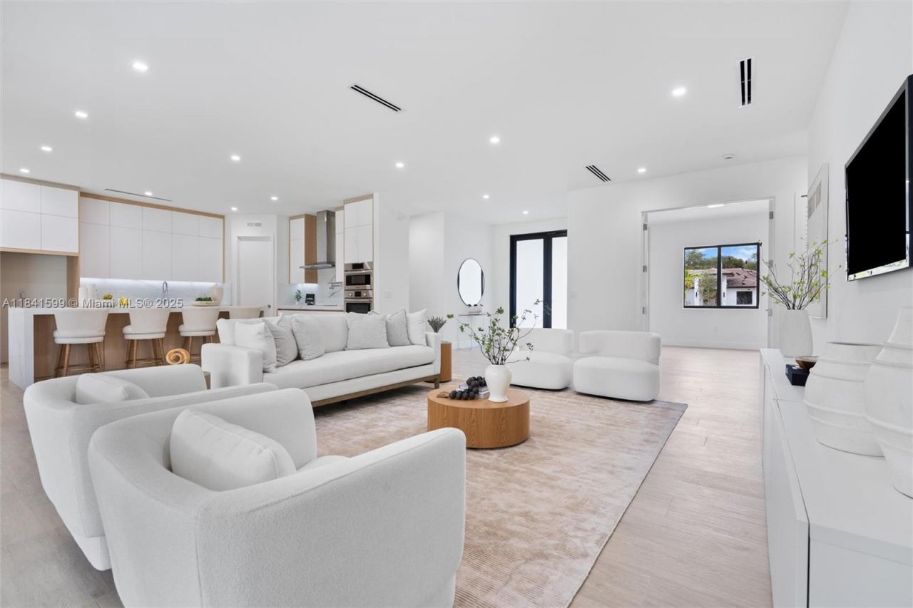 8231 SW 193rd Terrace, Miami, FL 33157 Photo