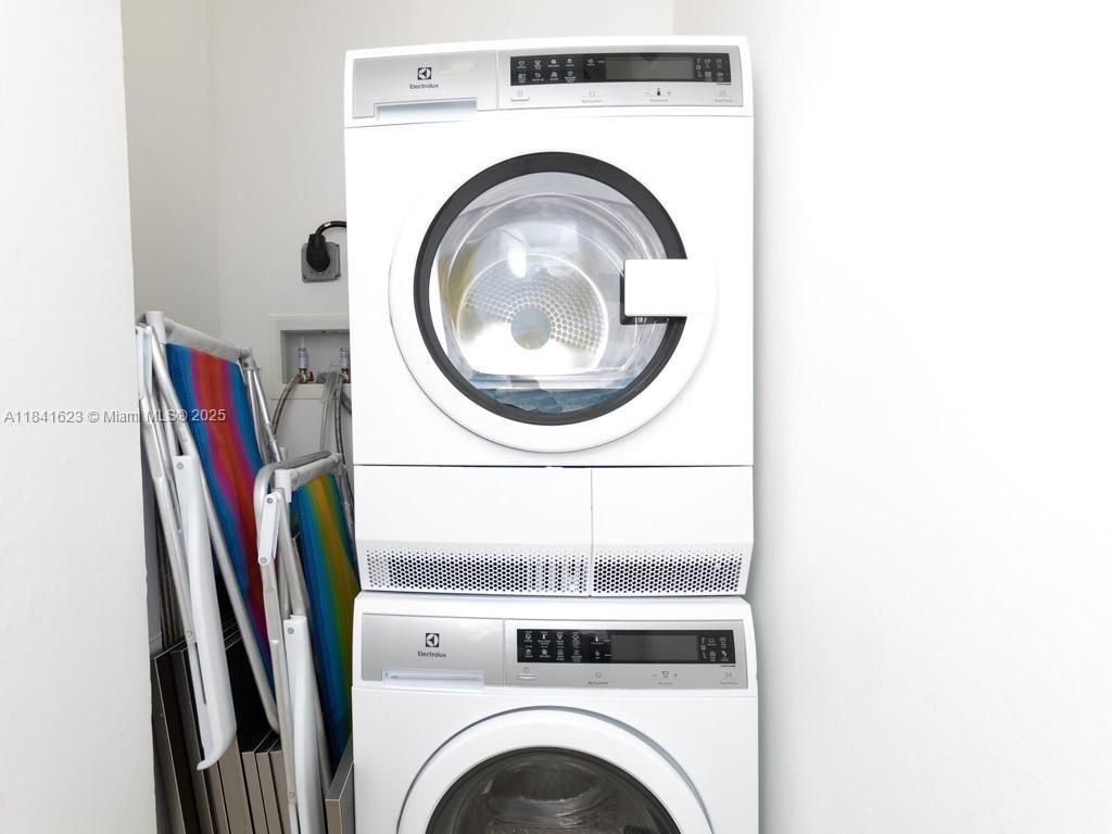 2301 Collins Ave, Unit 625, Miami Beach, FL 33139 Photo