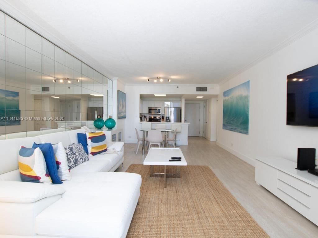 2301 Collins Ave, Unit 625, Miami Beach, FL 33139 Photo