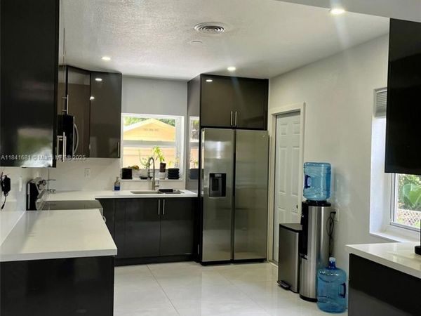 1172 NE 160th Ter, North Miami Beach, FL 33162