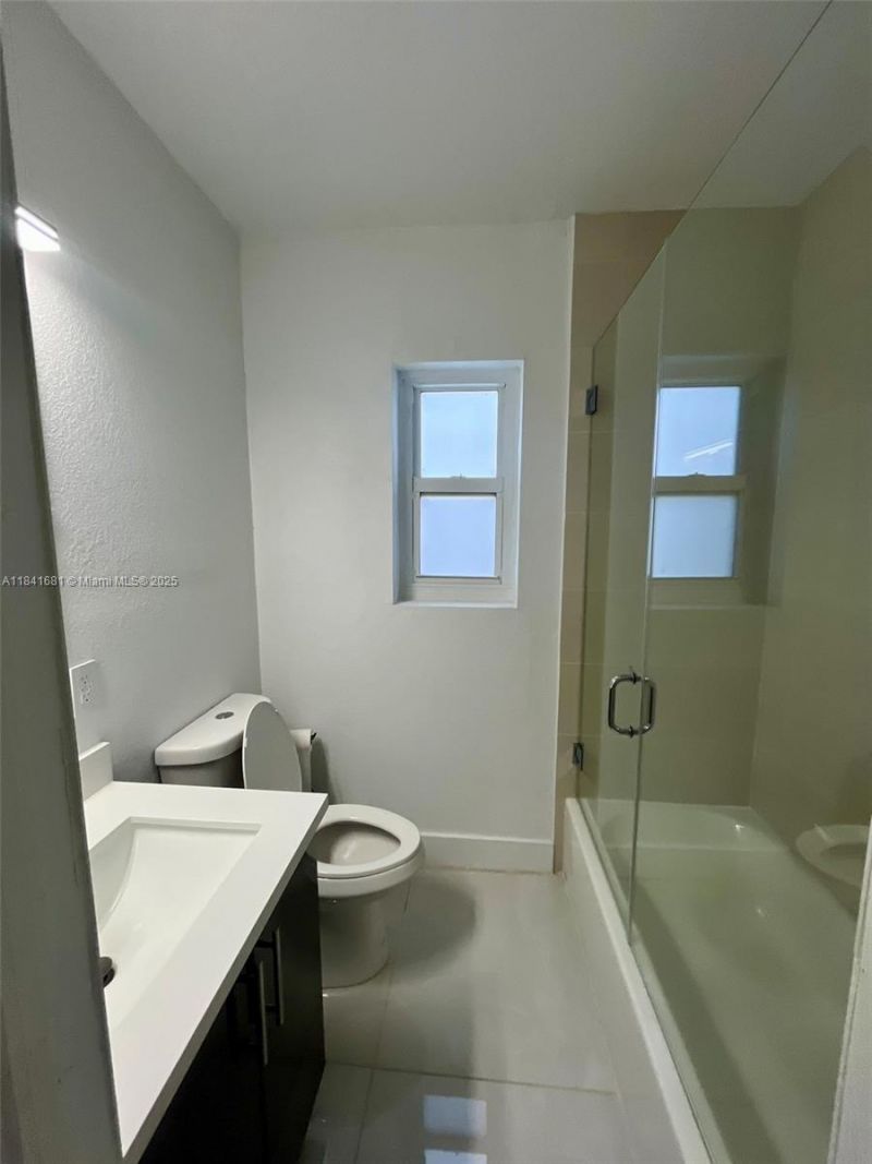 1172 NE 160th Ter, North Miami Beach, FL 33162 Photo