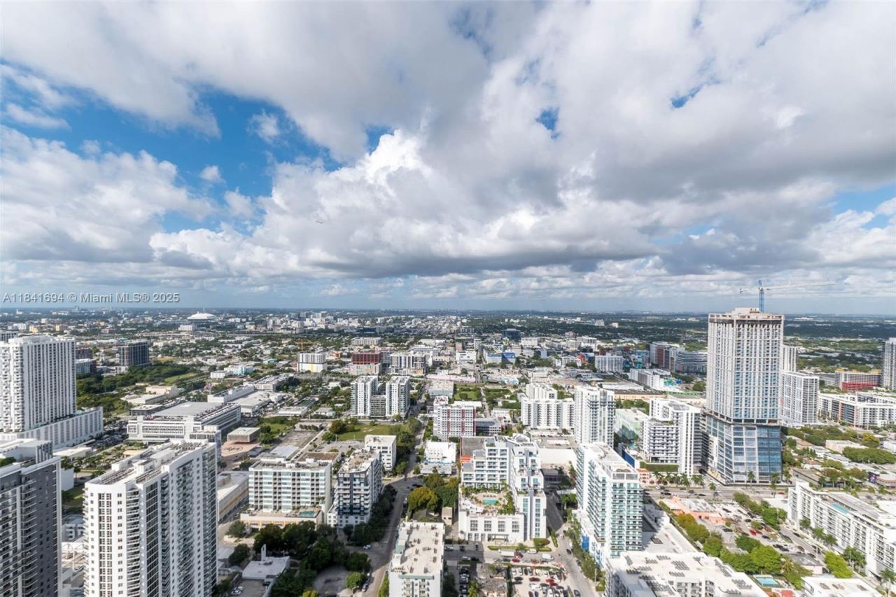 700 NE 24 St, Unit 5005, Miami, FL 33137 Photo