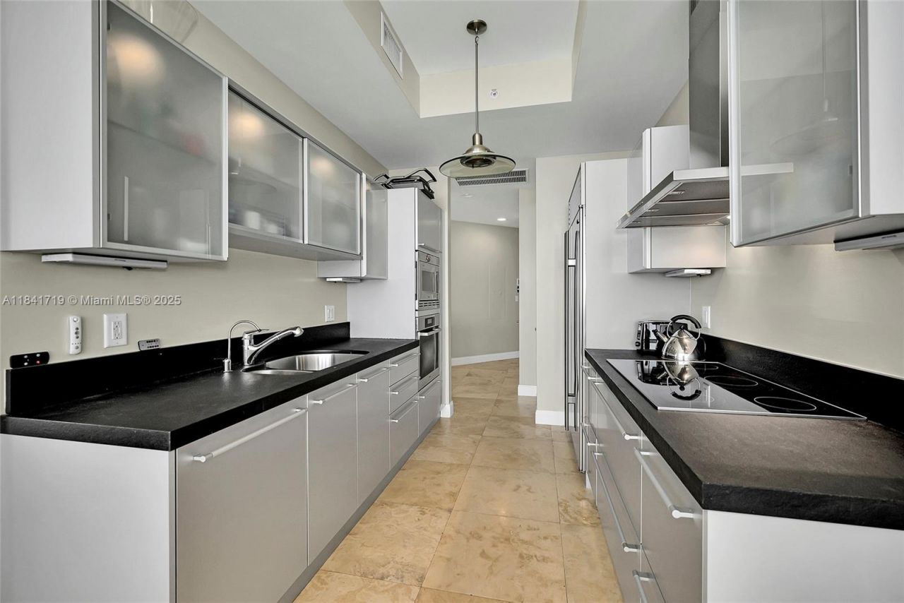 18201 Collins Ave, Unit 4009A, Sunny Isles Beach, FL 33160 Photo