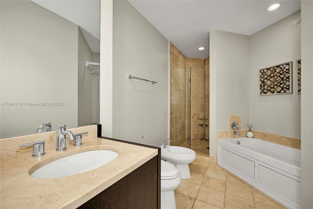 18201 Collins Ave, Unit 4009A, Sunny Isles Beach, FL 33160 Photo