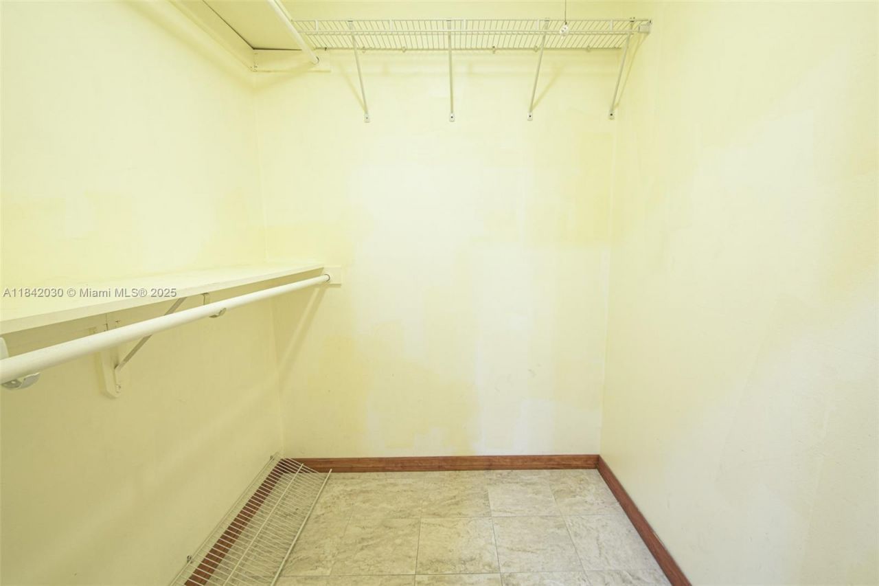 3542 SW 17 Street, Unit 2B, Miami, FL 33145 Photo