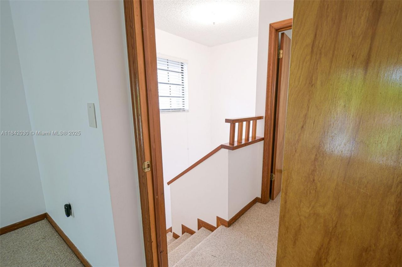 3542 SW 17 Street, Unit 2B, Miami, FL 33145 Photo