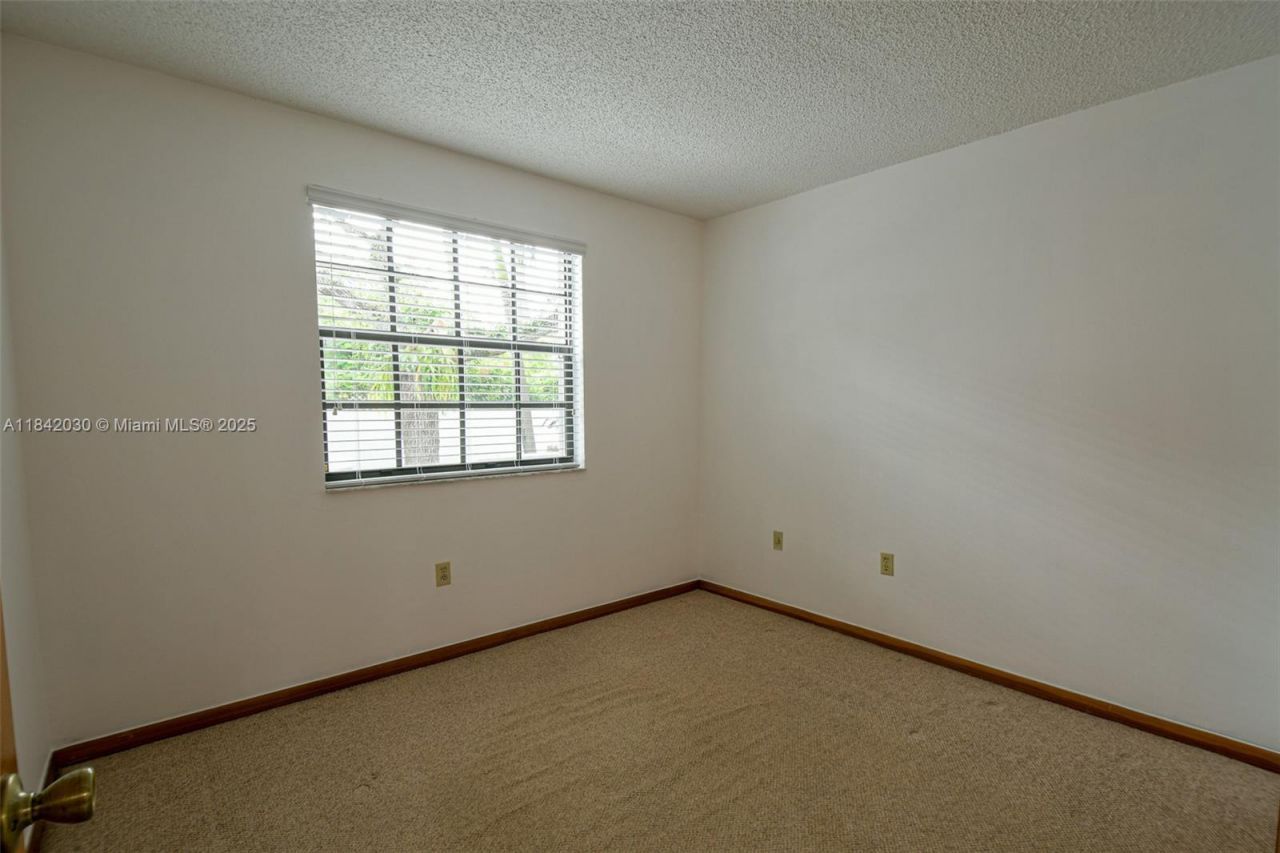 3542 SW 17 Street, Unit 2B, Miami, FL 33145 Photo