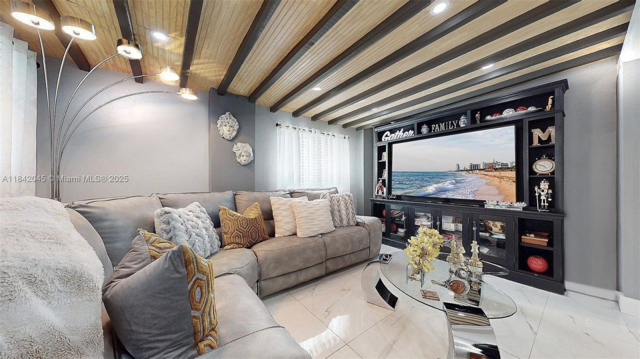 16247 SW 92 Ter, Unit A, Miami, FL 33196 Photo