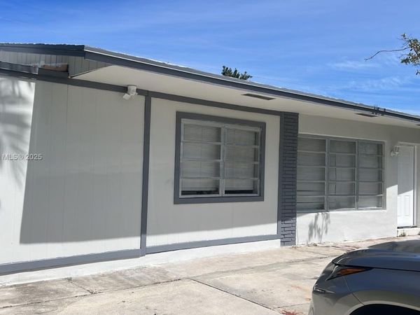 2600 NE 8th Ave, Pompano Beach, FL 33064