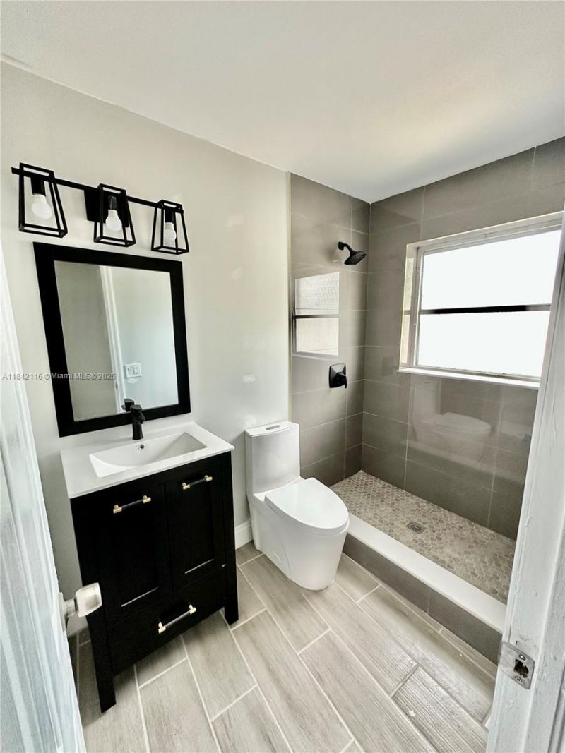 2600 NE 8th Ave, Pompano Beach, FL 33064 Photo