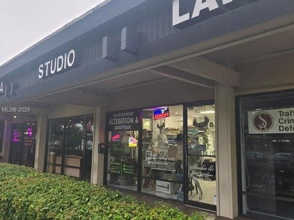 8275 W Broward Blvd, Plantation, FL 33324