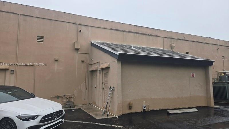 8275 W Broward Blvd, Plantation, FL 33324 Photo