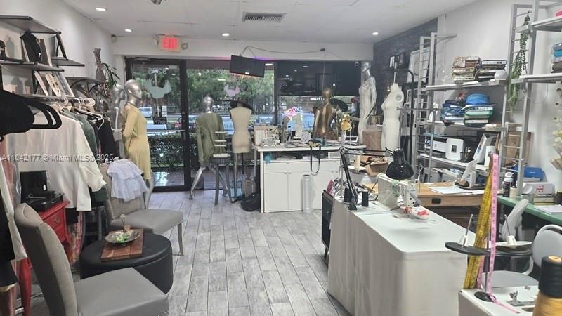 8275 W Broward Blvd, Plantation, FL 33324 Photo