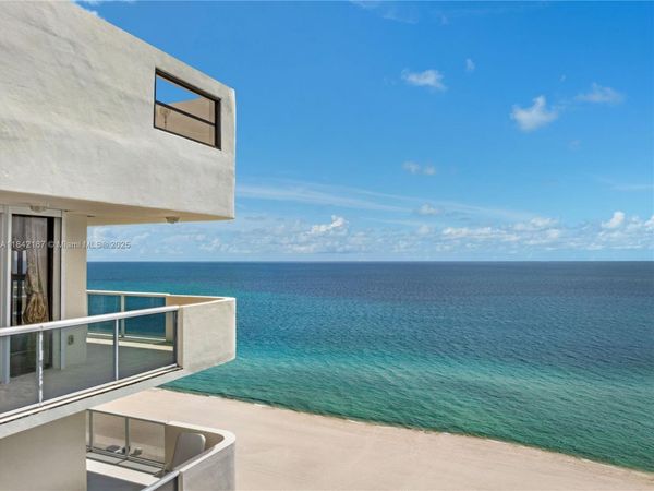 5757 Collins Ave, Unit PH-4, Miami Beach, FL 33140