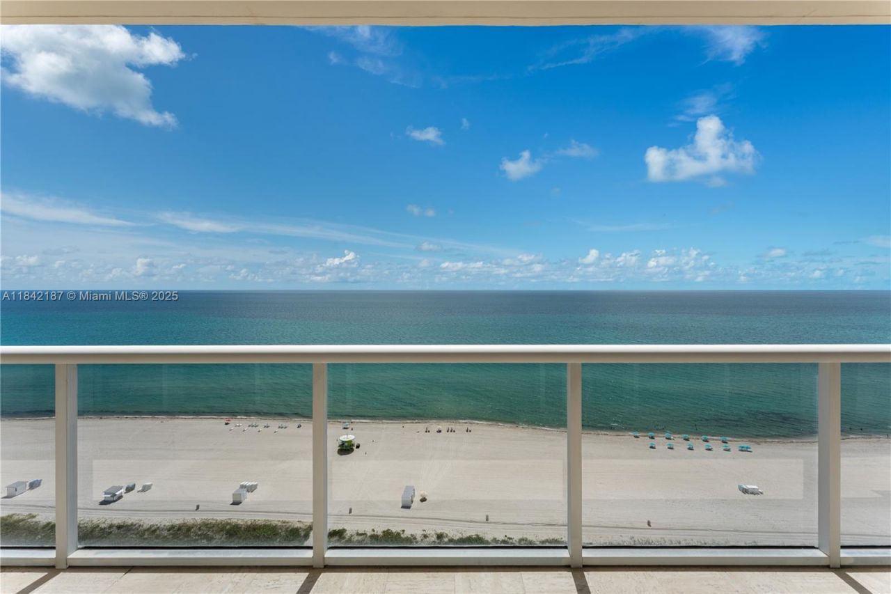 5757 Collins Ave, Unit PH-4, Miami Beach, FL 33140 Photo