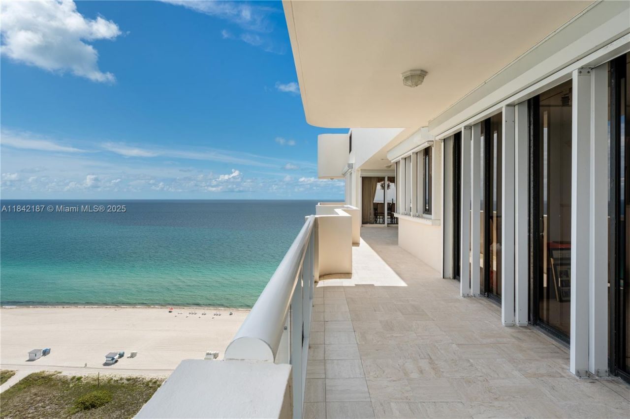5757 Collins Ave, Unit PH-4, Miami Beach, FL 33140 Photo