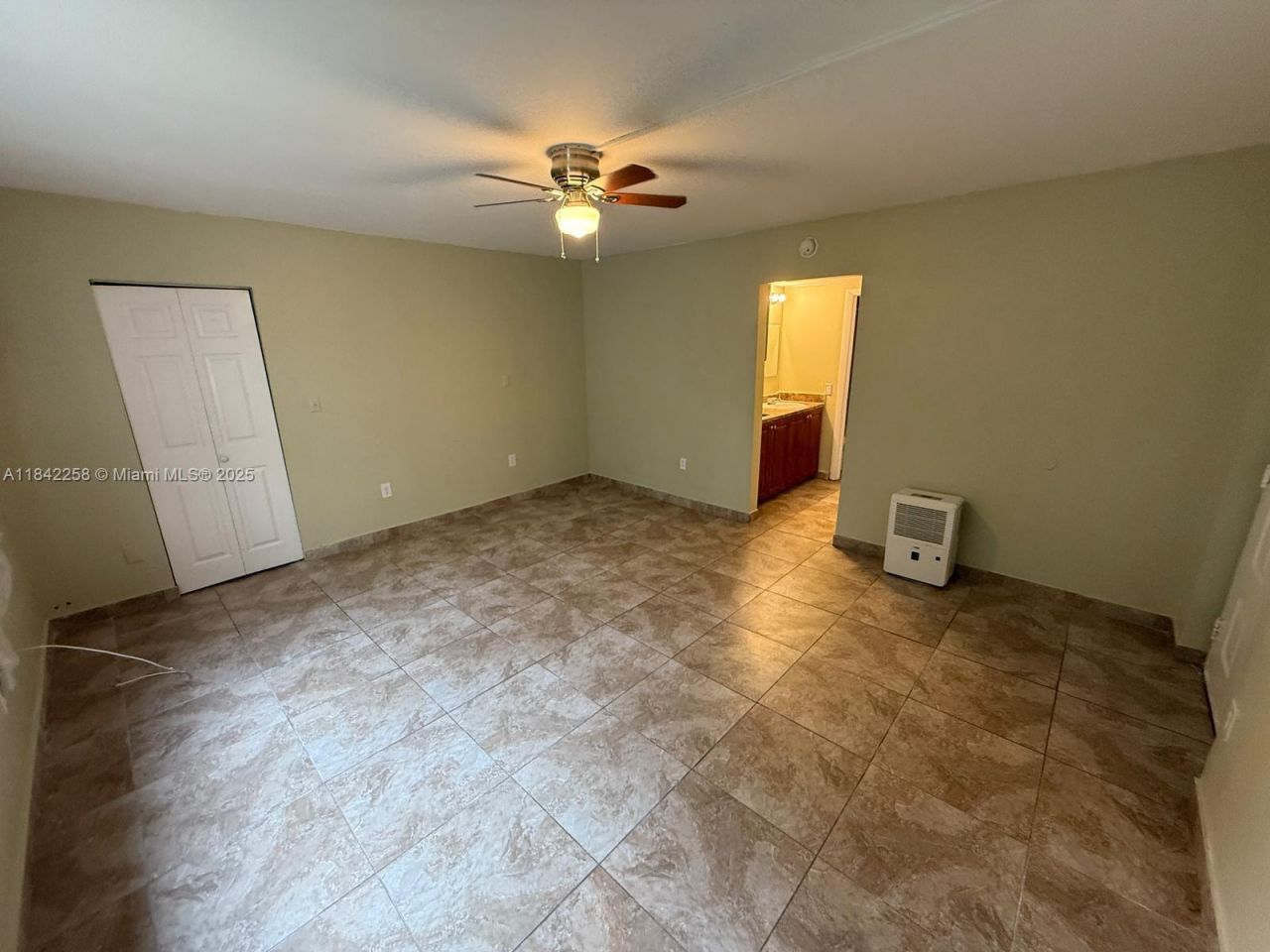 6930 Miami Gardens Dr, Unit 1-217A, Hialeah, FL 33015 Photo