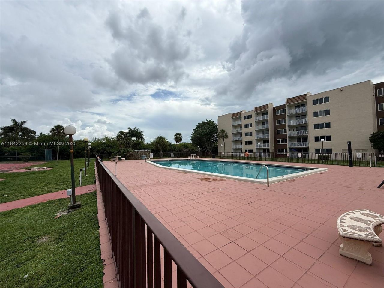 6930 Miami Gardens Dr, Unit 1-217A, Hialeah, FL 33015 Photo