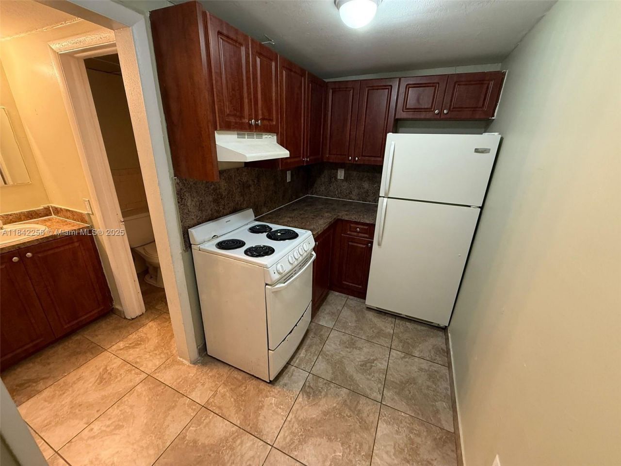 6930 Miami Gardens Dr, Unit 1-217A, Hialeah, FL 33015 Photo