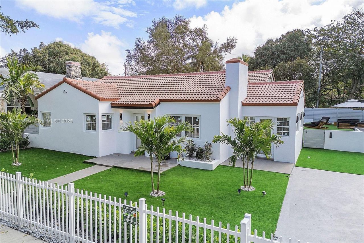 58 NE 45th St, Miami, FL 33137 Photo