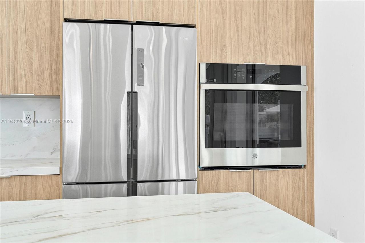 58 NE 45th St, Miami, FL 33137 Photo