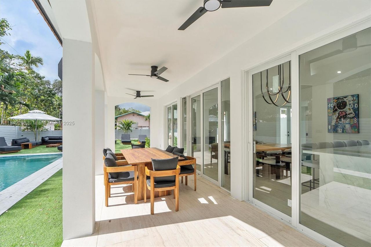 58 NE 45th St, Miami, FL 33137 Photo