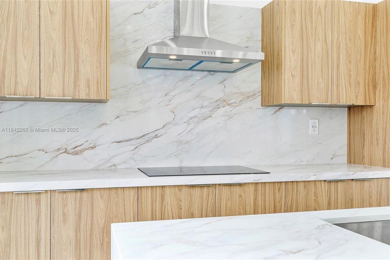 58 NE 45th St, Miami, FL 33137 Photo