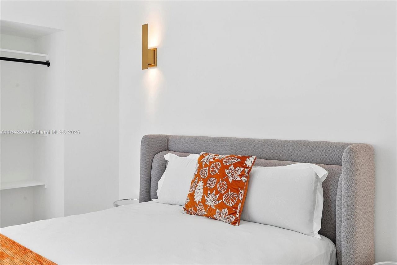 58 NE 45th St, Miami, FL 33137 Photo