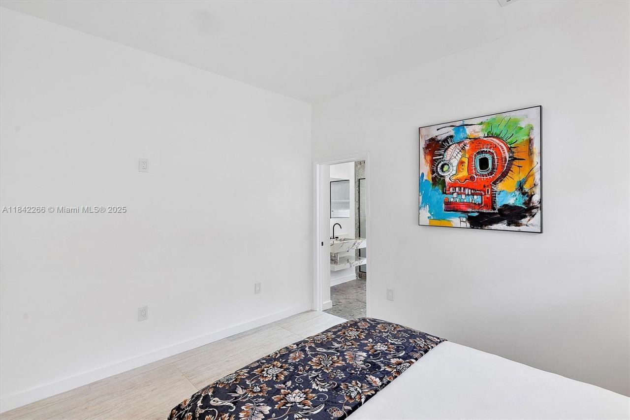 58 NE 45th St, Miami, FL 33137 Photo