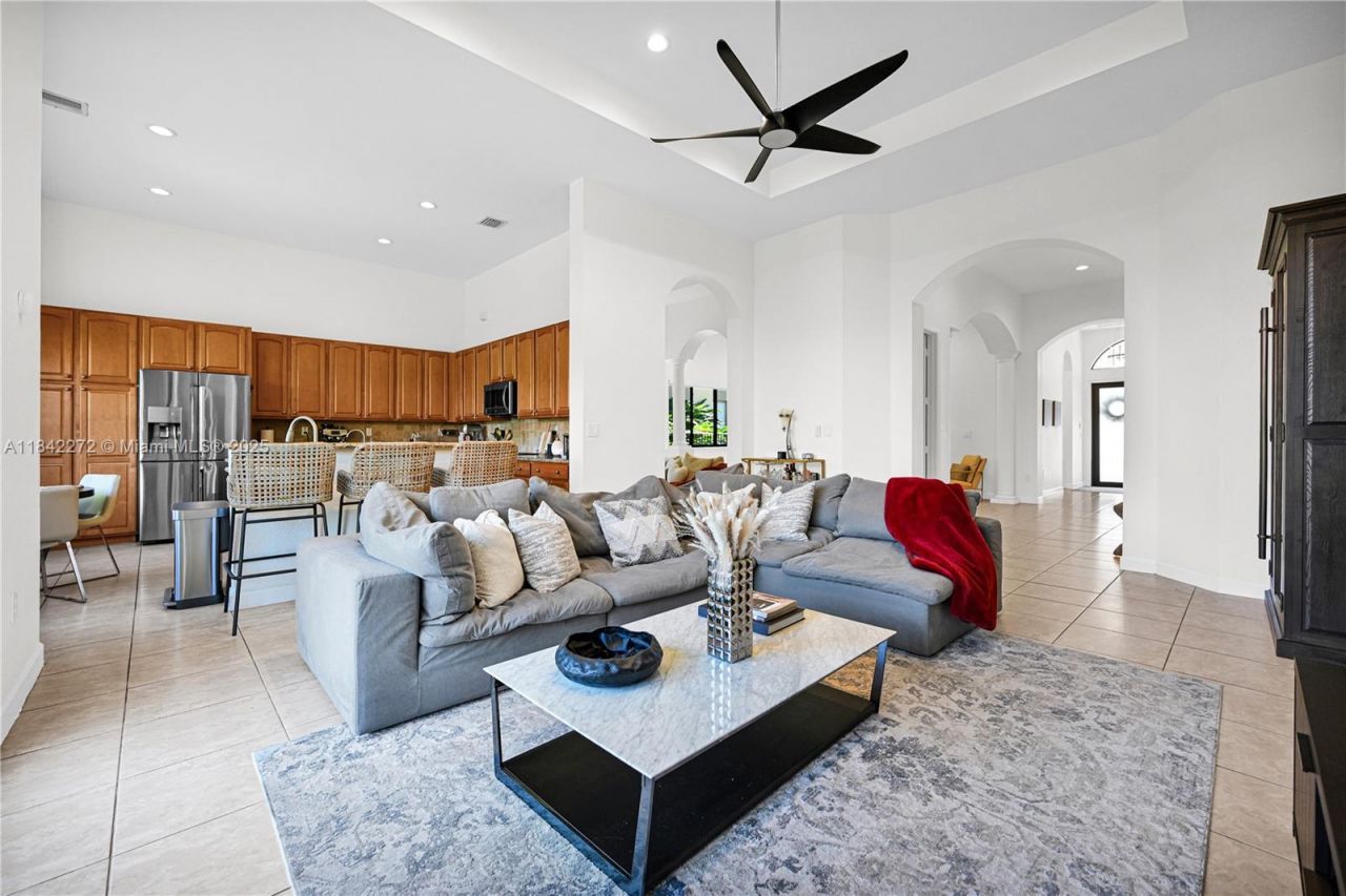 7565 SW 190th St, Cutler Bay, FL 33157 Photo