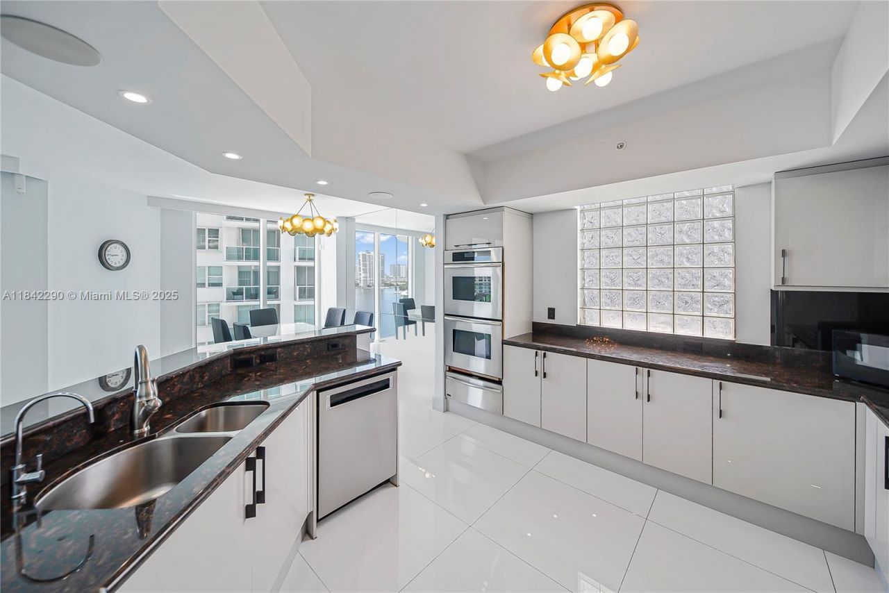 3301 NE 183rd St, Unit 1209, Aventura, FL 33160 Photo