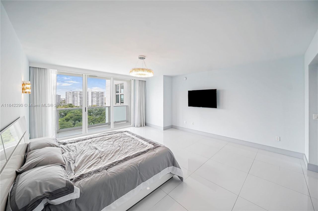 3301 NE 183rd St, Unit 1209, Aventura, FL 33160 Photo