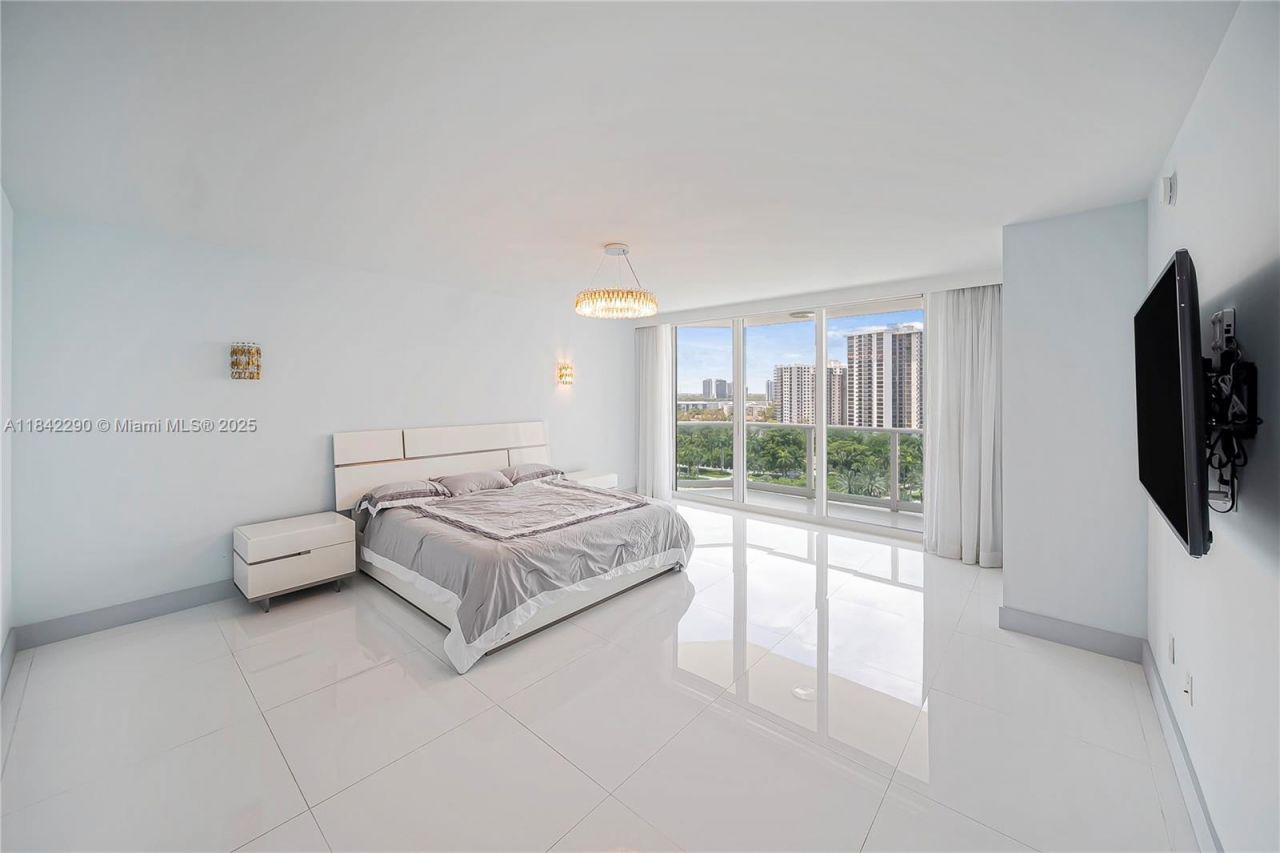 3301 NE 183rd St, Unit 1209, Aventura, FL 33160 Photo