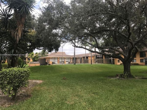 5831 Washington St, Unit 45, Hollywood, FL 33023