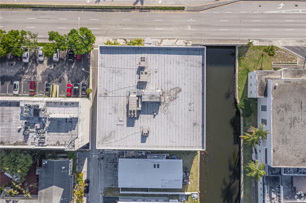 955 S Federal Hwy, Fort Lauderdale, FL 33316 Photo