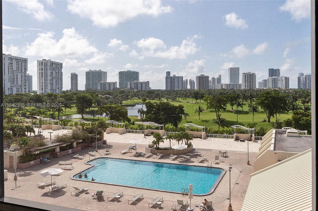 20301 W Country Club Dr, Unit 728, Aventura, FL 33180 Photo