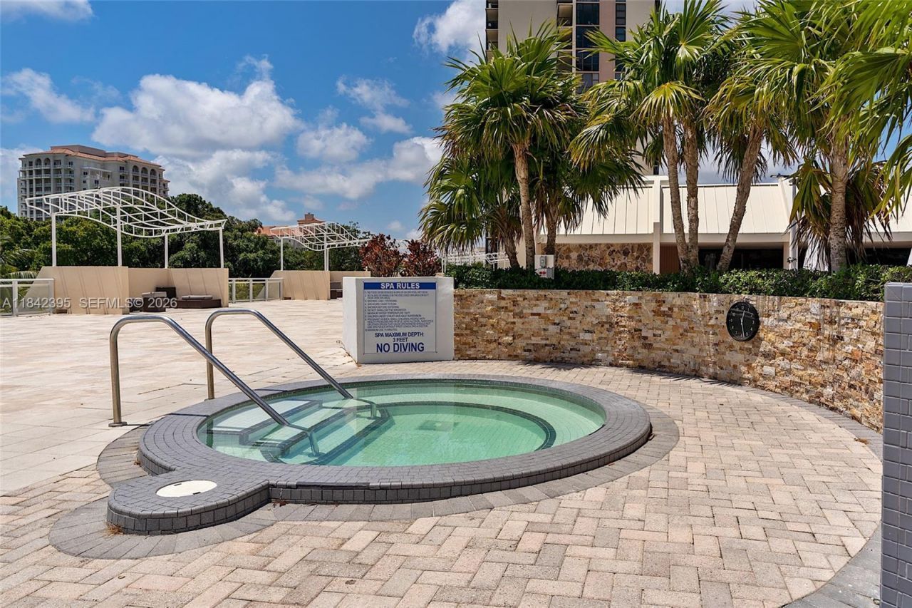 20301 W Country Club Dr, Unit 728, Aventura, FL 33180 Photo