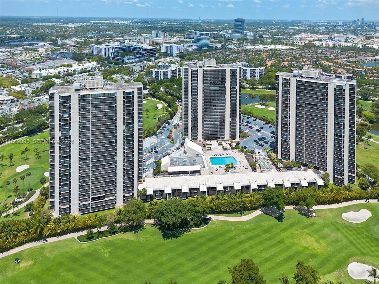20301 W Country Club Dr, Unit 728, Aventura, FL 33180 Photo