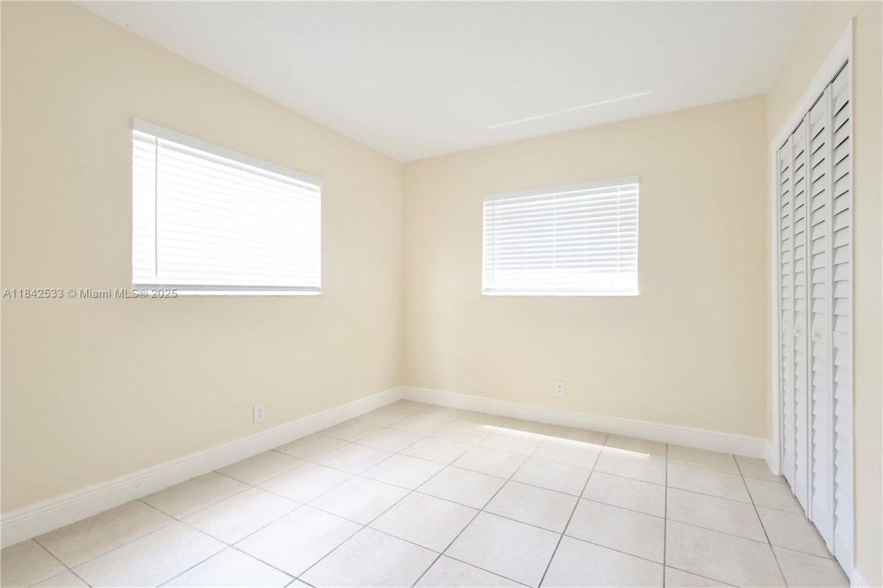 1429 SW 9th St, Unit 5, Fort Lauderdale, FL 33312 Photo