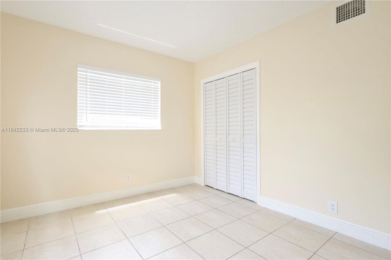 1429 SW 9th St, Unit 5, Fort Lauderdale, FL 33312 Photo