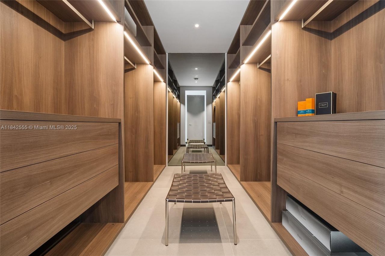 2000 S Ocean Drive, Unit 32A, Hallandale Beach, FL 33009 Photo