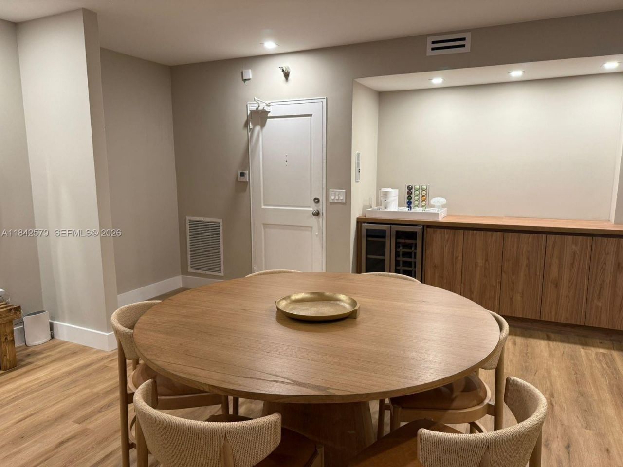 10185 NE Collins Ave, Unit 1220, Bal Harbour, FL 33154 Photo